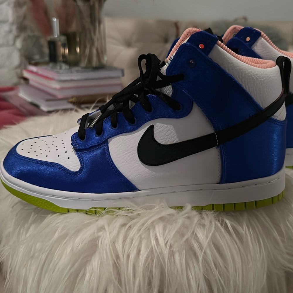 NIKE DUNK